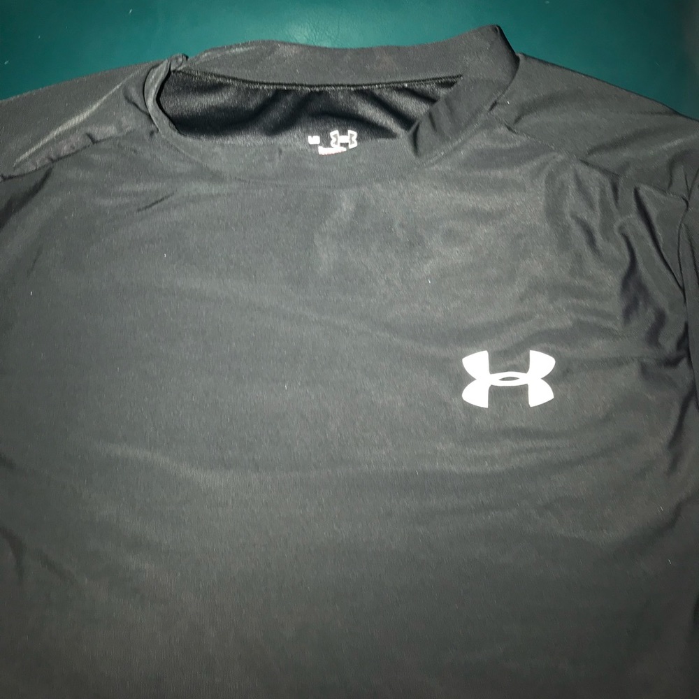 Under Armour shirt!!